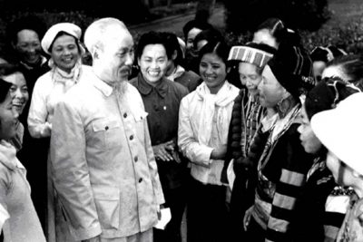 Chủ tịch Hồ Chí Minh với công tác phụ nữ