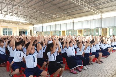 Triển khai cuộc thi sưu tầm và tiểm hiểu tem Bưu chính chủ đề  “Tổ quốc của em qua con tem bưu chính””