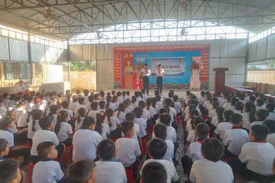 Liên đội thực hiện chương trình Thiếu Nhi Vĩnh Phong “Vững bước tiến vào kỷ nguyên mơi” Kỷ Nguyên số