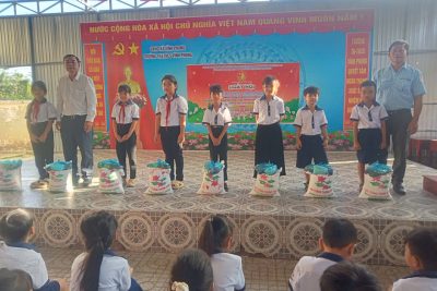 Tăng cường giáo dục đạo đức, lối sống cho học sinh qua hoạt động “Hỗ trợ và giúp đỡ thiếu nhi có hoàn cảnh khó khăn”